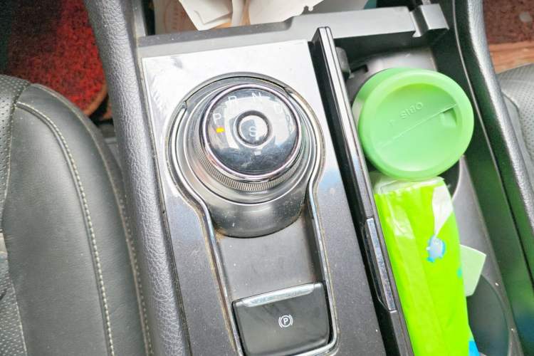 Used Ford Taurus 2017 EcoBoost 245 Luxury Model Gear Lever