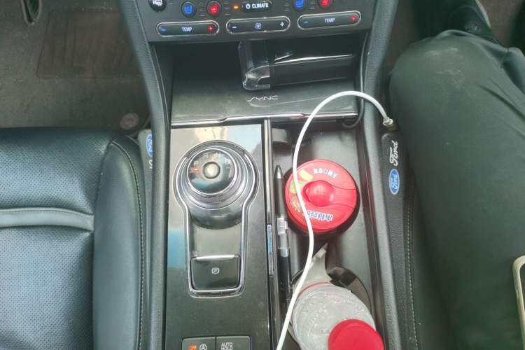 Used Ford Taurus 2017 EcoBoost 245 Luxury Model Gear Lever