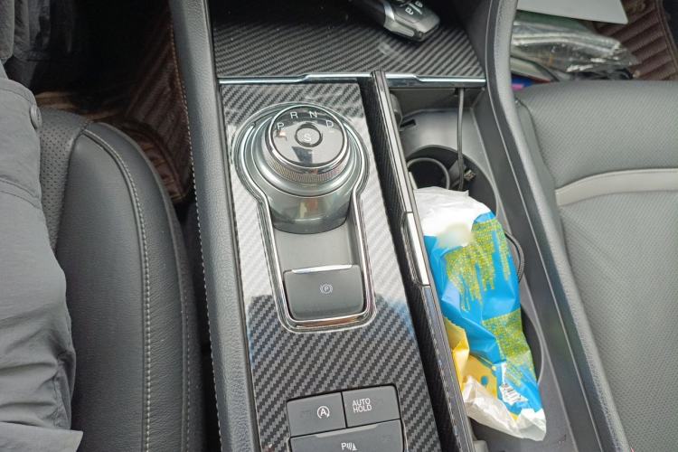 Used Ford Taurus 2017 EcoBoost 245 Luxury Model Gear Lever