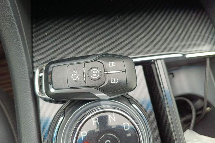 Used Ford Taurus 2017 EcoBoost 245 Luxury Model Interior 1