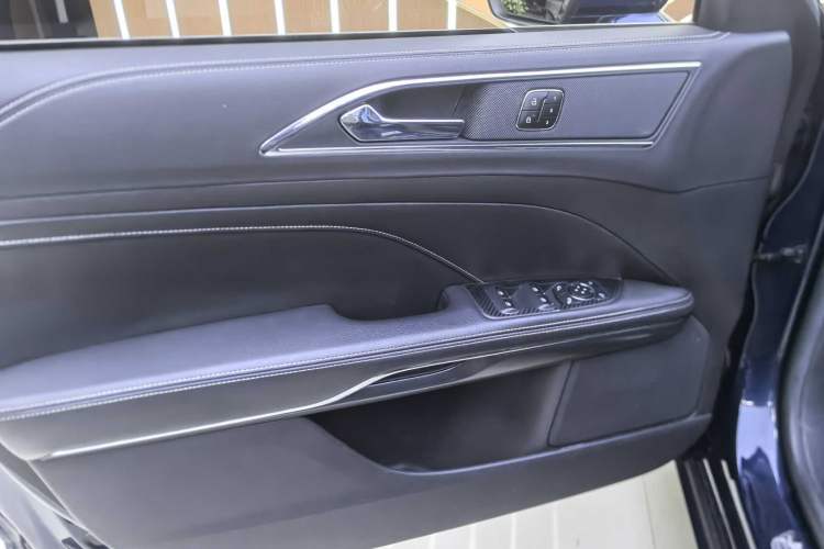 Used Ford Taurus 2017 EcoBoost 245 Fashion Edition Interior 10