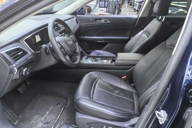 Used Ford Taurus 2017 EcoBoost 245 Fashion Edition Interior 3