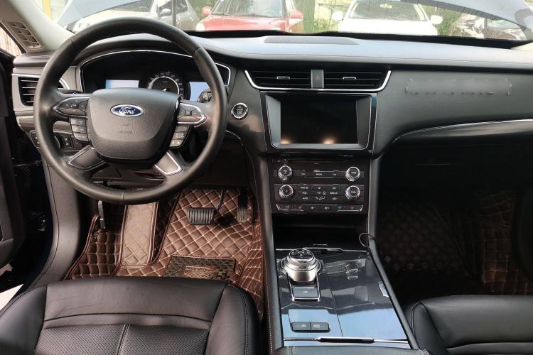 Used Ford Taurus 2017 EcoBoost 245 Fashion Edition Interior 3