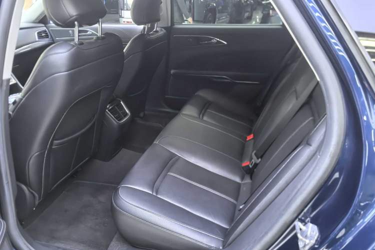 Used Ford Taurus 2017 EcoBoost 245 Fashion Edition Interior 4