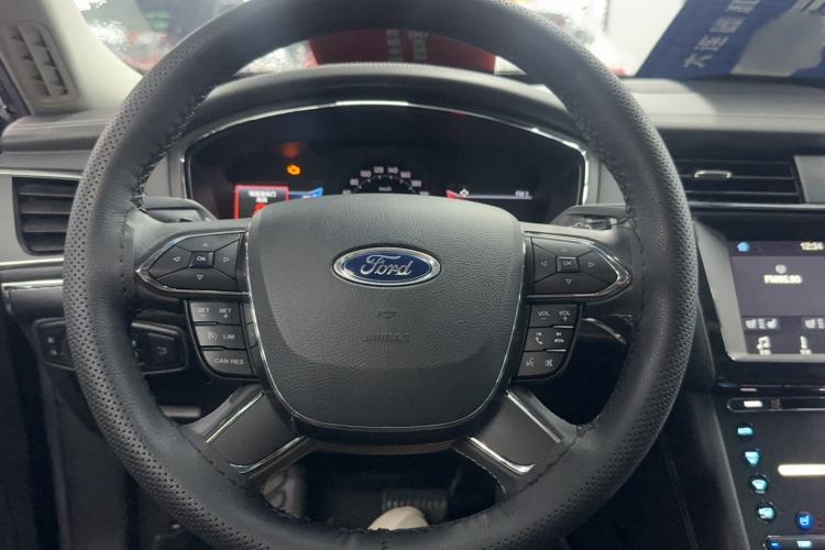 Used Ford Taurus 2017 EcoBoost 245 Luxury Model Interior 5