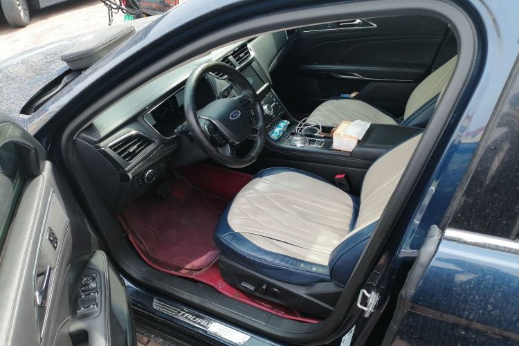 Used Ford Taurus 2017 EcoBoost 245 Luxury Model Left Front Seat