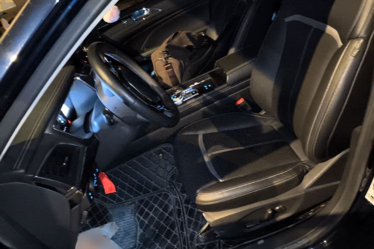 Used Ford Taurus 2017 EcoBoost 245 Luxury Model Left Front Seat