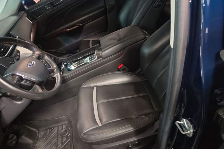 Used Ford Taurus 2017 EcoBoost 245 Flagship Model Left Front Seat