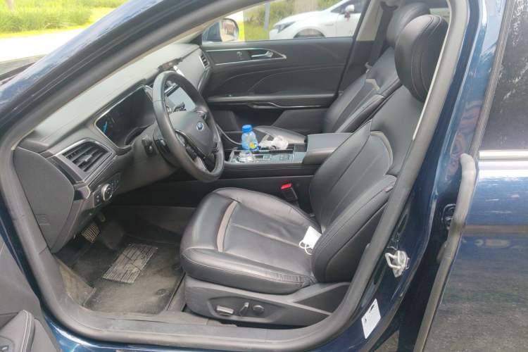 Used Ford Taurus 2017 EcoBoost 245 Luxury Model Left Front Seat