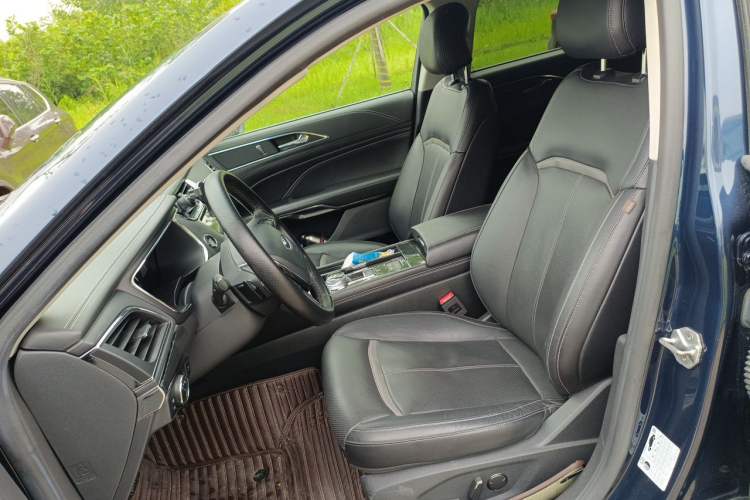 Used Ford Taurus 2017 EcoBoost 245 Luxury Model Left Front Seat