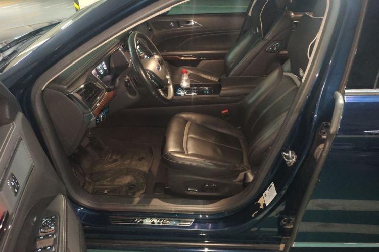 Used Ford Taurus 2017 EcoBoost 325 V6 Flagship Model Left Front Seat