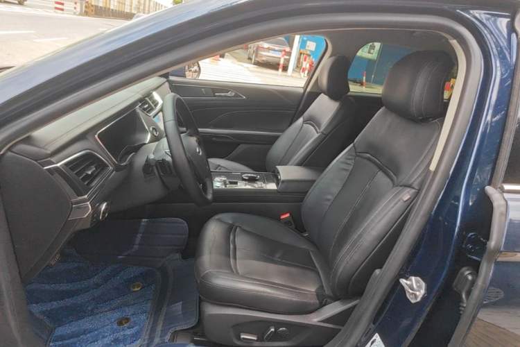 Used Ford Taurus 2017 EcoBoost 245 Fashion Edition Left Front Seat