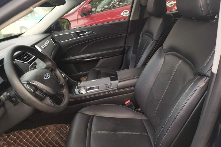 Used Ford Taurus 2017 EcoBoost 245 Fashion Edition Left Front Seat