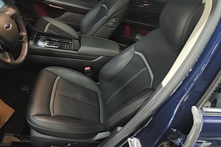 Used Ford Taurus 2017 EcoBoost 245 Flagship Model Left Front Seat