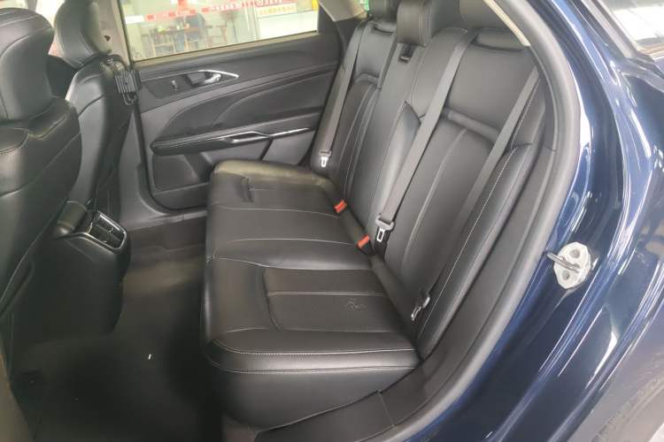 Used Ford Taurus 2017 EcoBoost 245 Fashion Edition Left Rear Seat