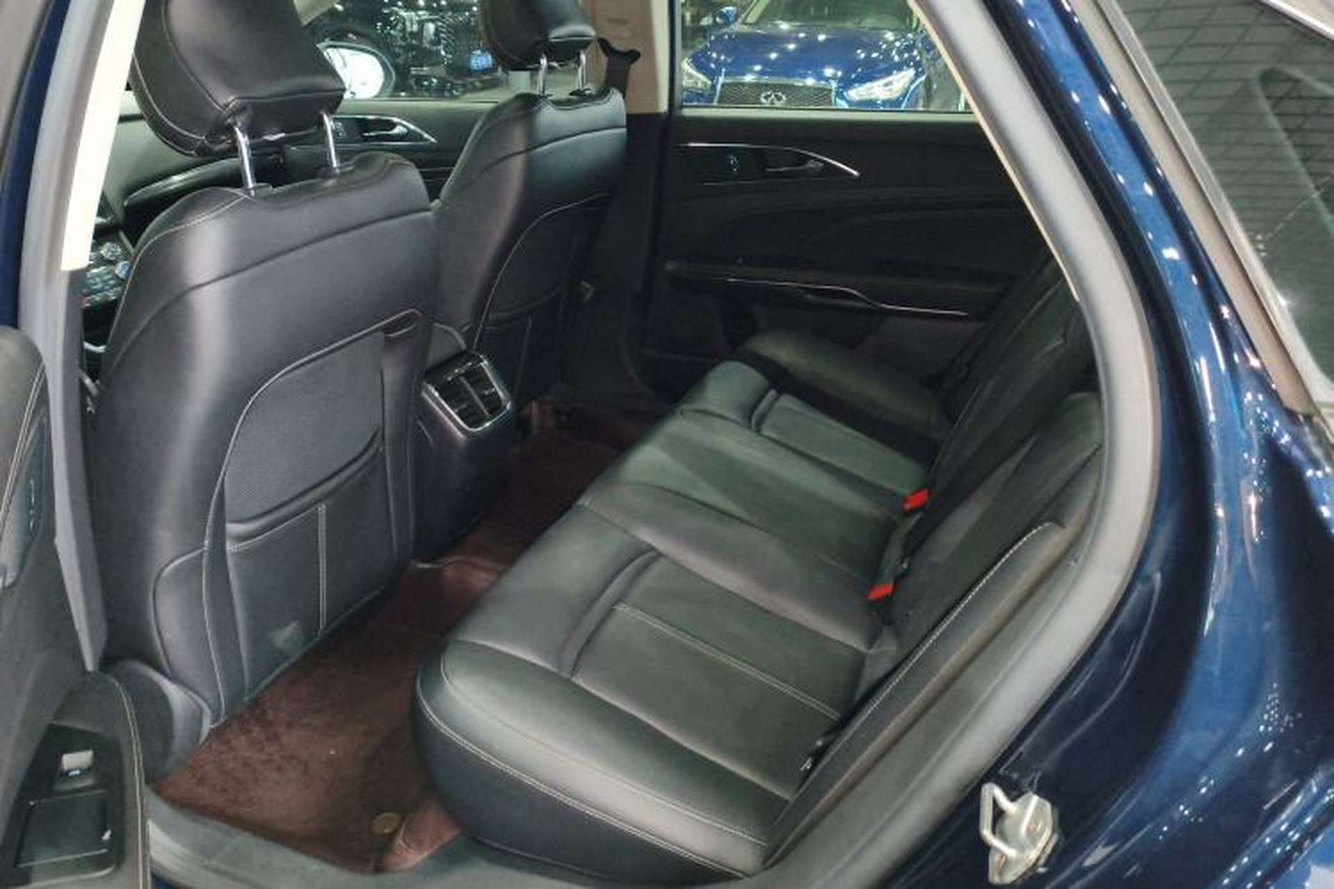 Used Ford Taurus 2017 Facelifted EcoBoost 245 Fashion Edition Left Rear Seat