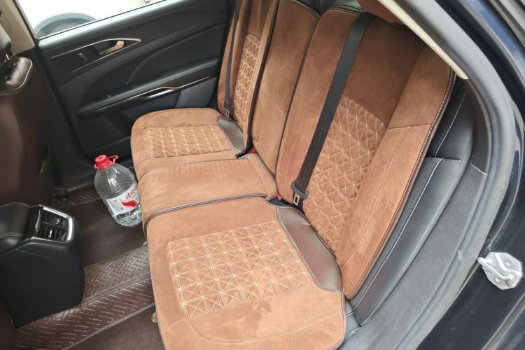 Used Ford Taurus 2017 Facelifted EcoBoost 245 Fashion Edition Left Rear Seat
