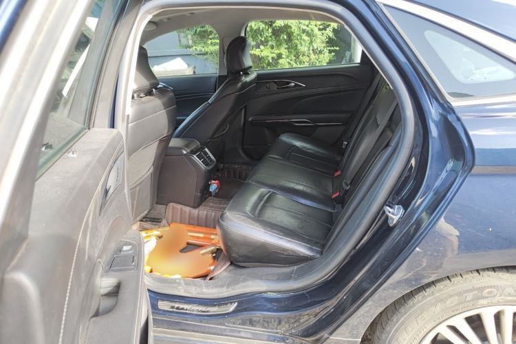 Used Ford Taurus 2017 EcoBoost 245 Fashion Edition Left Rear Seat