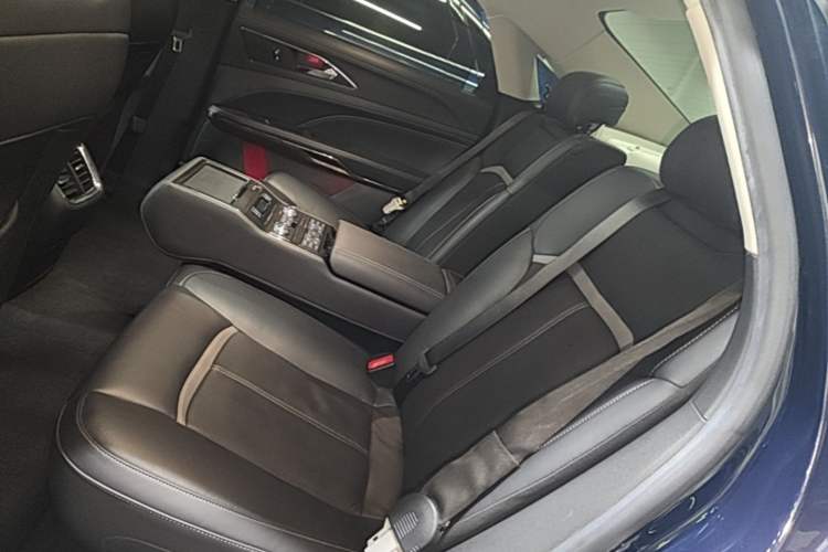 Used Ford Taurus 2017 EcoBoost 245 Flagship Model Left Rear Seat