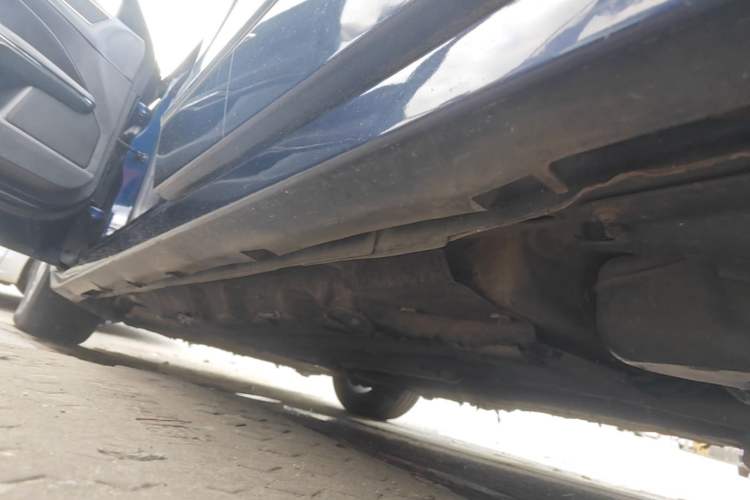 Used Ford Taurus 2017 EcoBoost 245 Fashion Edition Left Side Sill