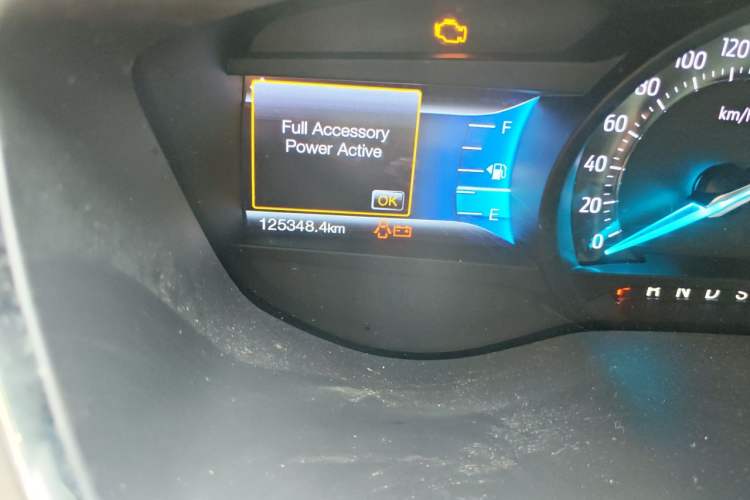 Used Ford Taurus 2017 EcoBoost 245 Luxury Model Odometer Close Up