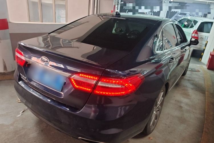 Used Ford Taurus 2017 EcoBoost 245 Flagship Model Rear Right 45 Deg