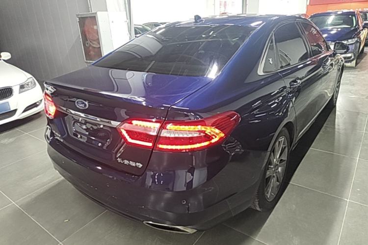 Used Ford Taurus 2017 EcoBoost 245 Flagship Model Rear Right 45 Deg