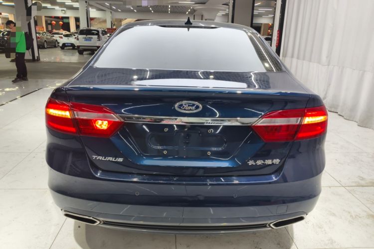 Used Ford Taurus 2017 EcoBoost 245 Fashion Edition Rear