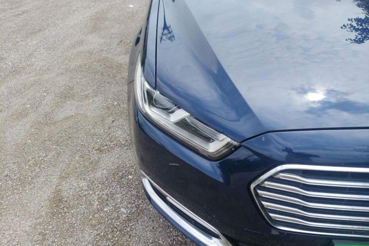 Used Ford Taurus 2017 EcoBoost 245 Luxury Model Right Front Headlight