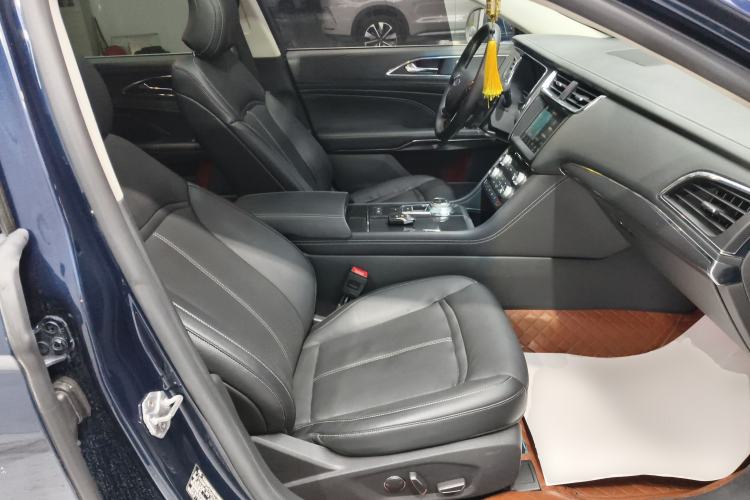 Used Ford Taurus 2017 EcoBoost 245 Fashion Edition Right Front Seat