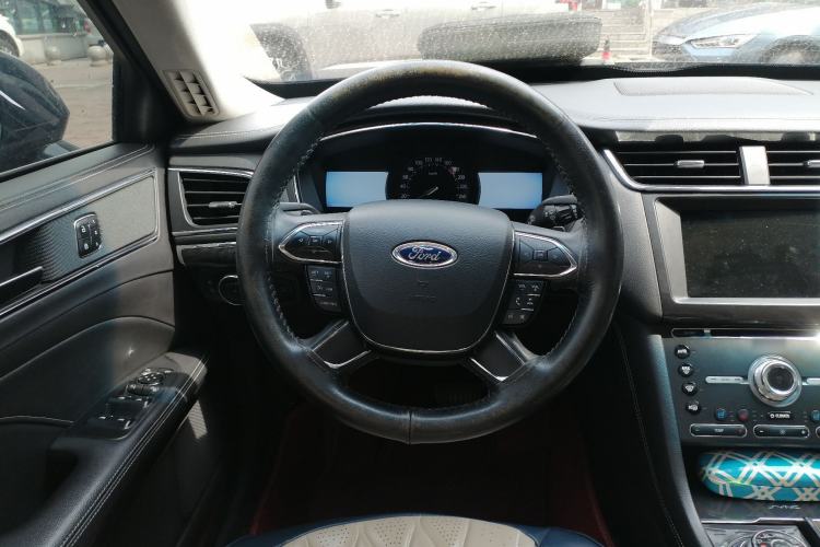 Used Ford Taurus 2017 EcoBoost 245 Luxury Model Steering Wheel