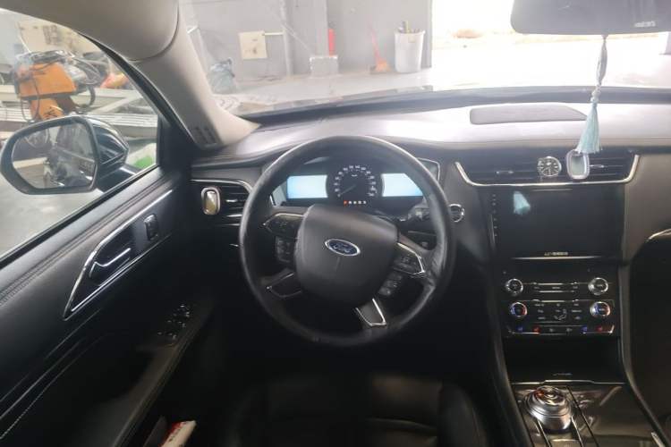 Used Ford Taurus 2017 EcoBoost 245 Fashion Edition Steering Wheel