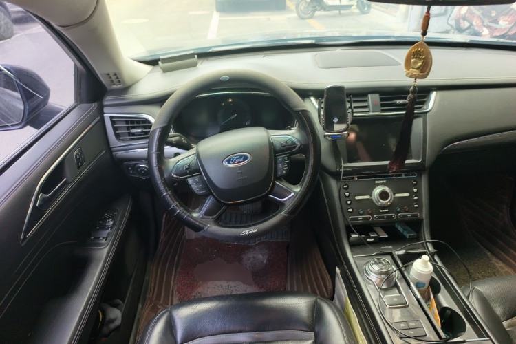 Used Ford Taurus 2017 EcoBoost 245 Luxury Model Steering Wheel