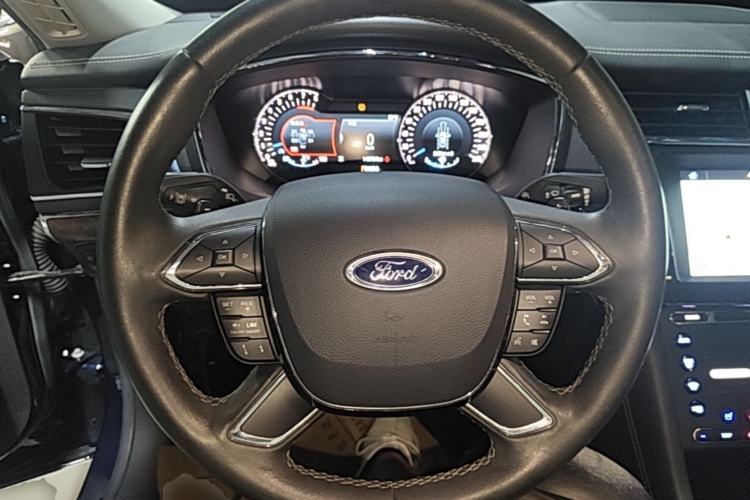 Used Ford Taurus 2017 EcoBoost 245 Flagship Model Steering Wheel