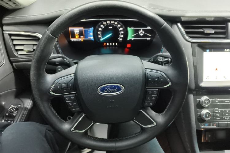 Used Ford Taurus 2017 EcoBoost 245 Fashion Edition Steering Wheel