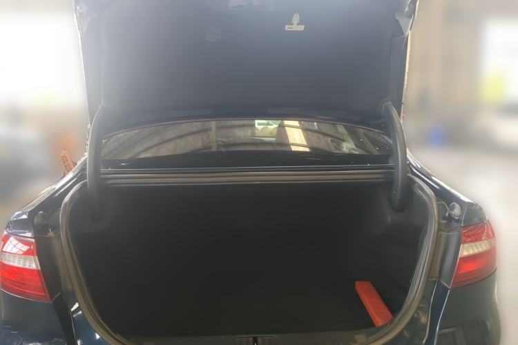Used Ford Taurus 2017 EcoBoost 245 Fashion Edition Trunk