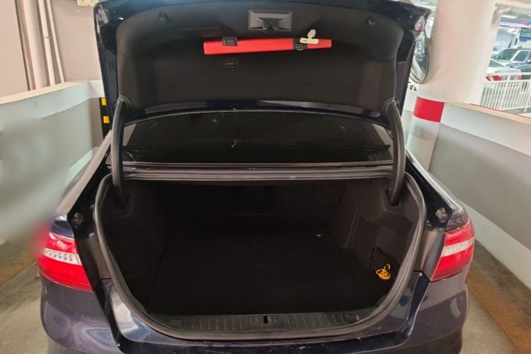 Used Ford Taurus 2017 EcoBoost 245 Flagship Model Trunk