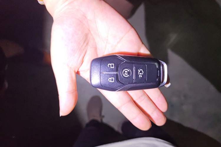 Used Ford Taurus 2017 EcoBoost 245 Fashion Edition Vehicle Key
