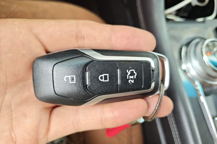 Used Ford Taurus 2017 Facelifted EcoBoost 245 Fashion Edition Vehicle Key