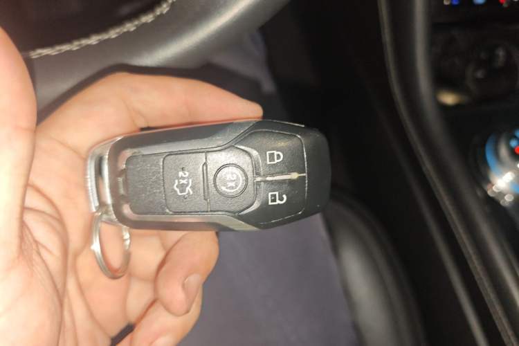 Used Ford Taurus 2017 EcoBoost 325 V6 Flagship Model Vehicle Key