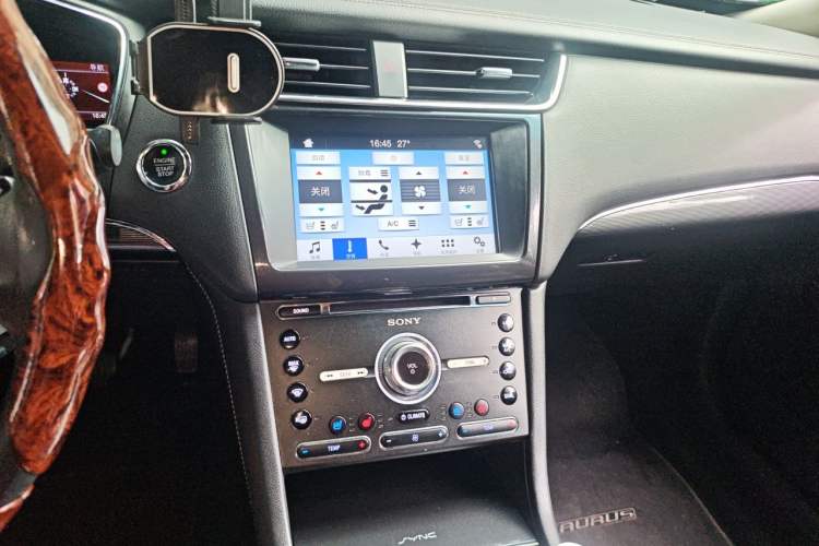 Used Ford Taurus 2017 EcoBoost 245 Luxury Model Audio And AC Panel