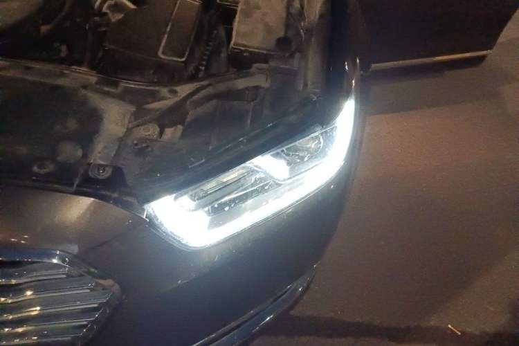 Used Ford Taurus 2017 EcoBoost 245 Luxury Model Engine Bay Left