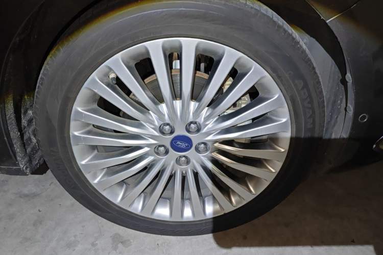 Used Ford Taurus 2017 EcoBoost 245 Flagship Model Exterior 1