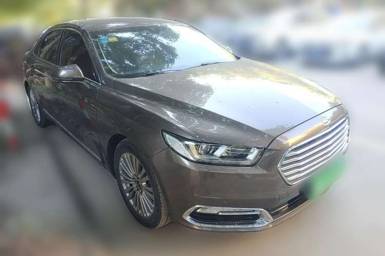 Used Ford Taurus 2017 EcoBoost 245 Luxury Model Front Right 45 Deg