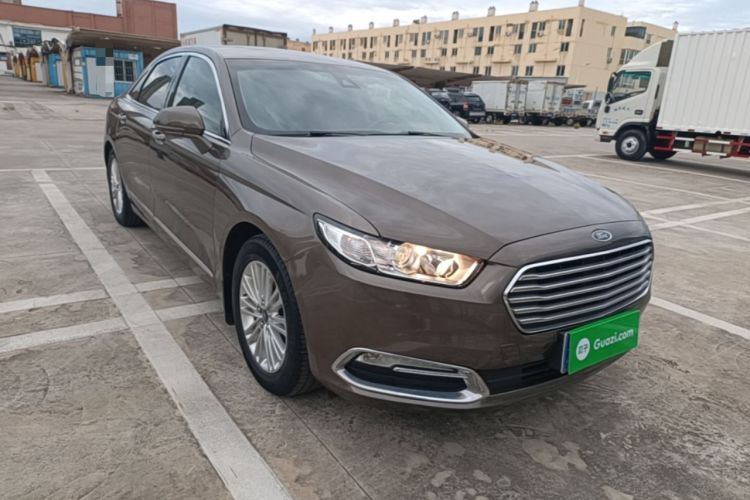 Used Ford Taurus 2017 EcoBoost 245 Fashion Edition Front Right 45 Deg