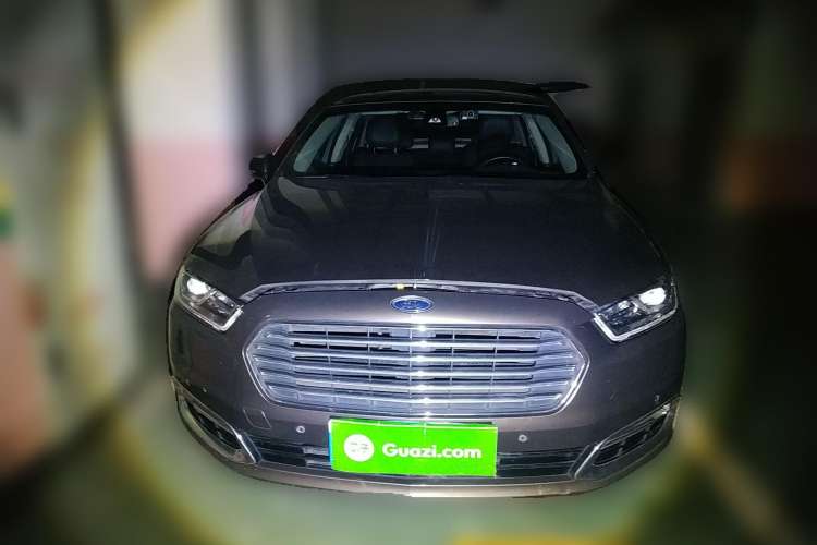 Used Ford Taurus 2017 EcoBoost 245 Luxury Model Front
