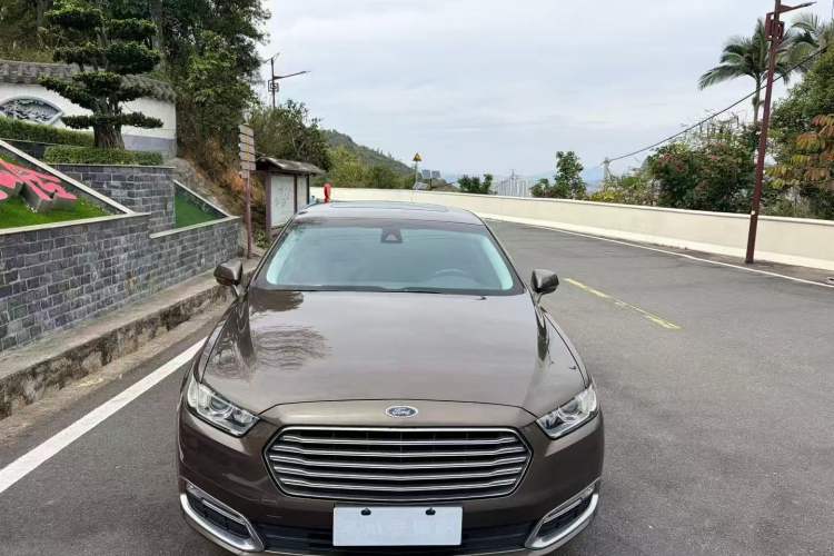 Used Ford Taurus 2017 EcoBoost 245 Fashion Edition Front