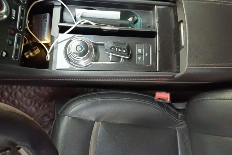 Used Ford Taurus 2017 EcoBoost 245 Luxury Model Gear Lever