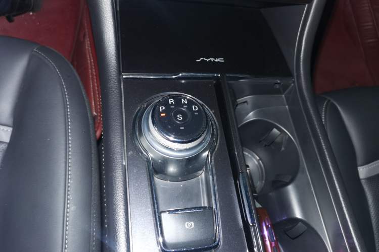 Used Ford Taurus 2017 EcoBoost 245 Flagship Model Gear Lever