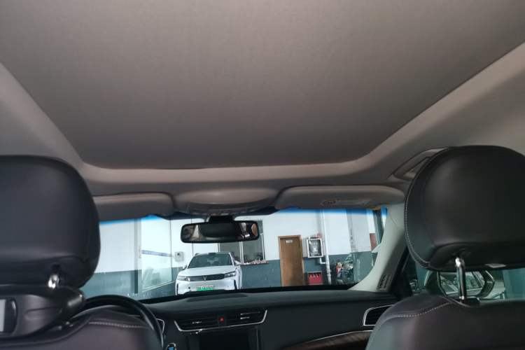 Used Ford Taurus 2017 EcoBoost 245 Flagship Model Headliner